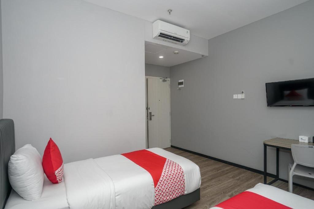 Oyo 568 Rajawali Homestay Palembang Eksteriør bilde