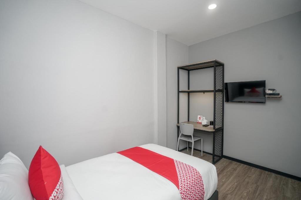 Oyo 568 Rajawali Homestay Palembang Eksteriør bilde