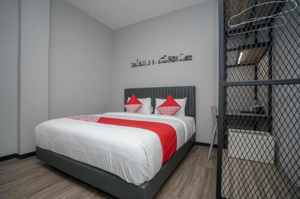 Oyo 568 Rajawali Homestay Palembang Eksteriør bilde
