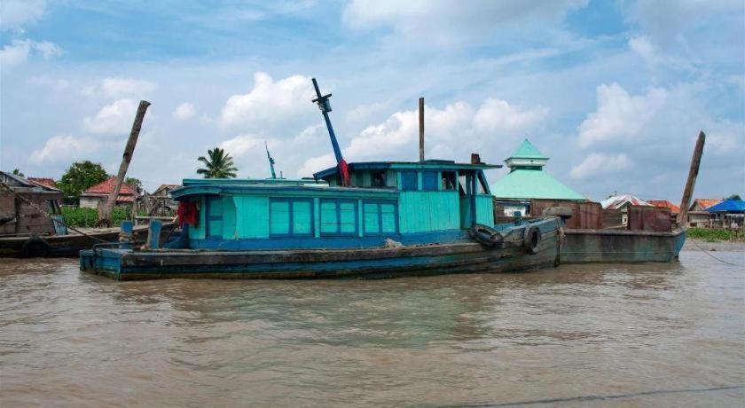 Oyo 568 Rajawali Homestay Palembang Eksteriør bilde