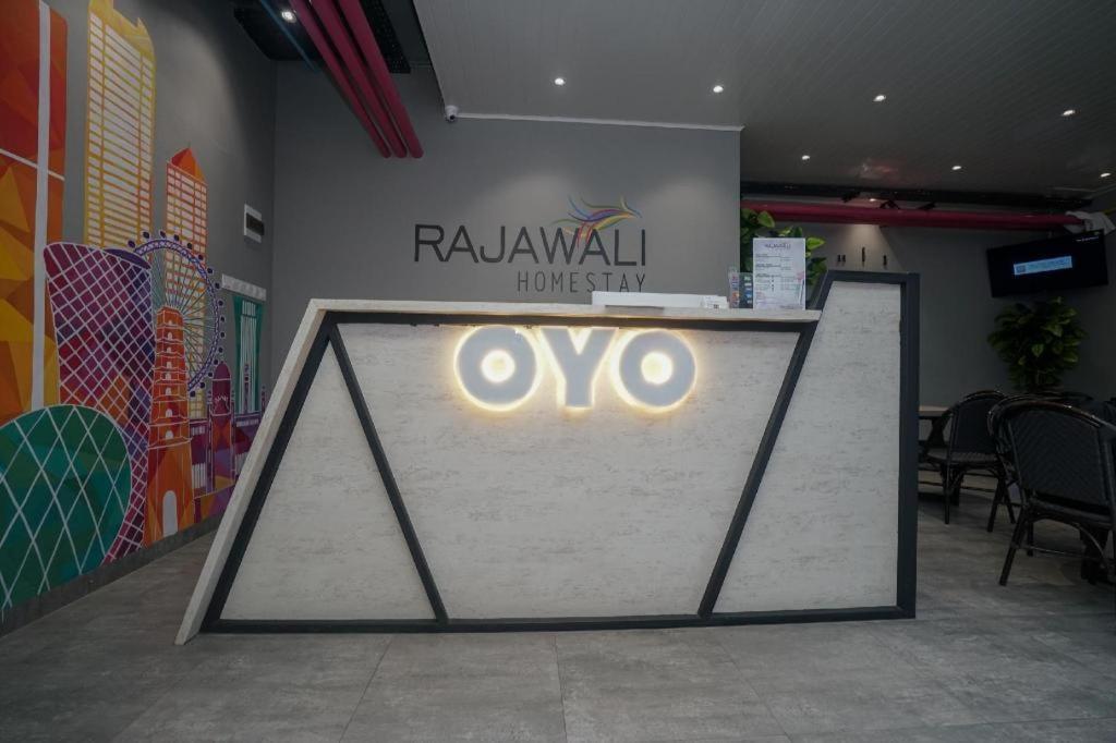 Oyo 568 Rajawali Homestay Palembang Eksteriør bilde